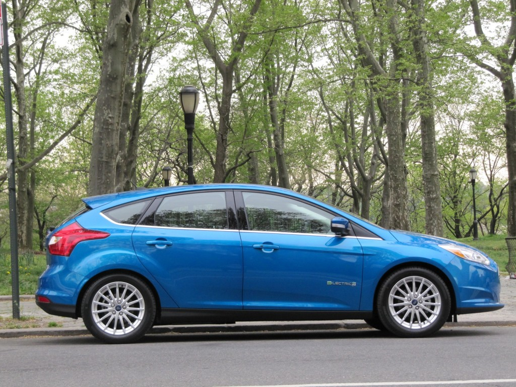 Alt Energy Autos 2014 Ford Focus Electric Gets 4 000 Price Cut To 