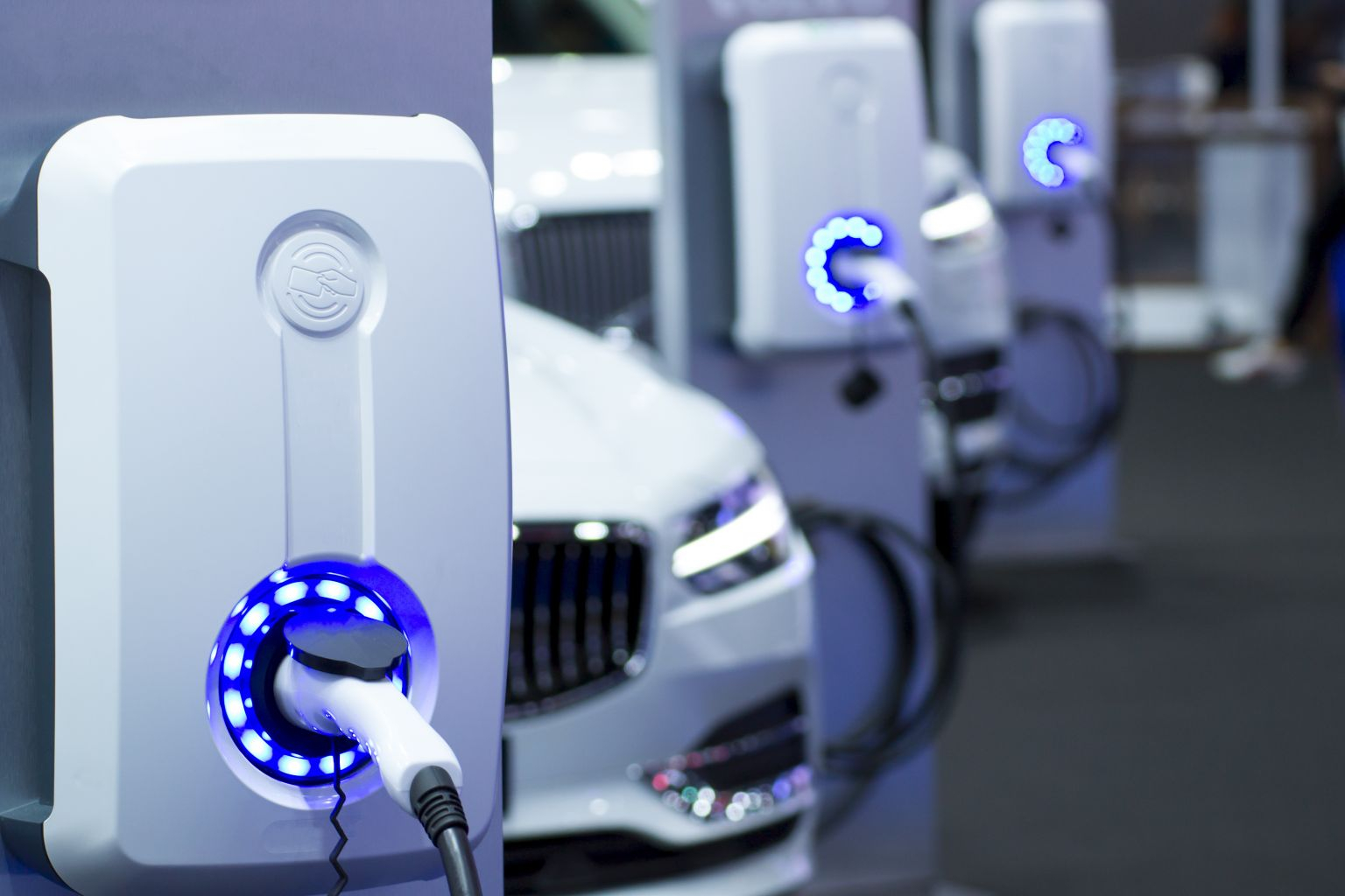 Electric Vehicle Drivers Can Charge For Free Thanks To New Tariff 