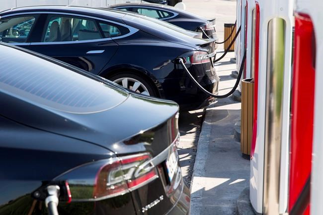 Want Canadians To Buy Electric Cars Cash Rebates May Help Say 