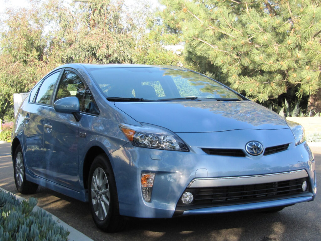 2012 Toyota Prius Plug in Hybrid 3rd Fastest Selling Car In U S 