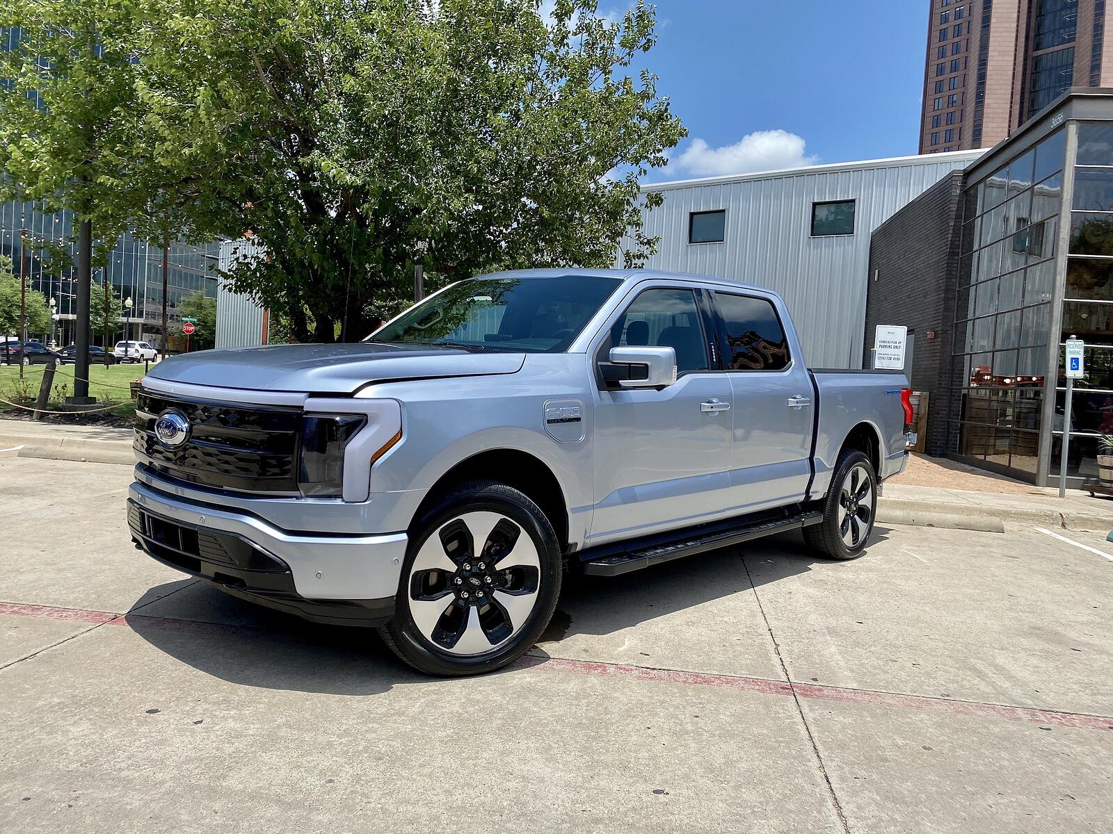 All Electric 2022 Ford F 150 Lightning Makes Texas Debut