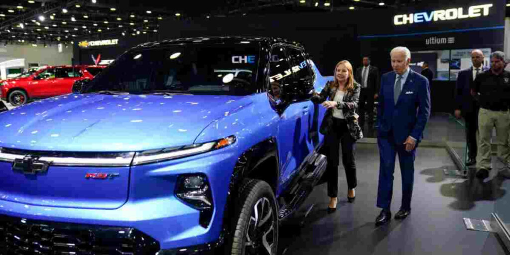  Car Guy Biden Touts Electric Vehicles At Detroit Auto Show InfoEVs